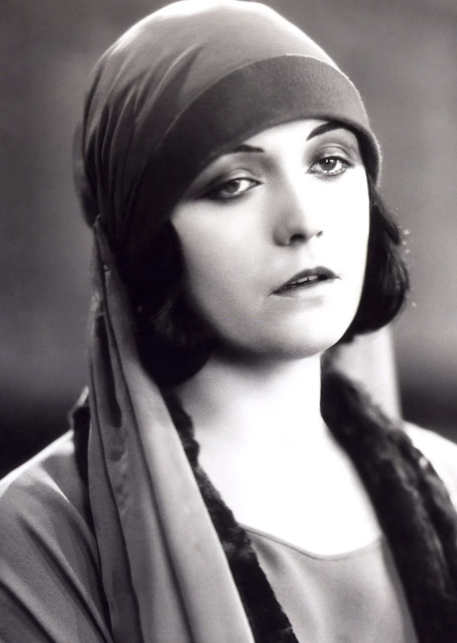 1920s screen star Pola Negri